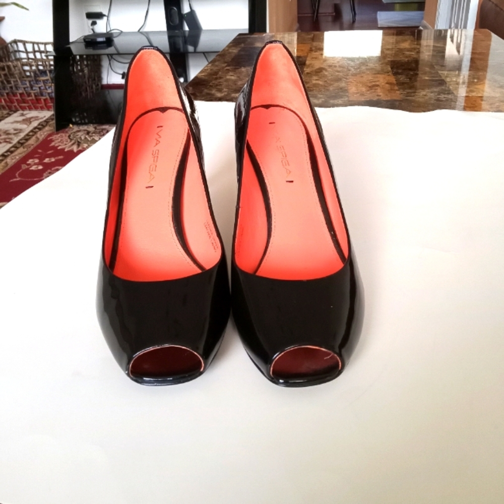Shoe